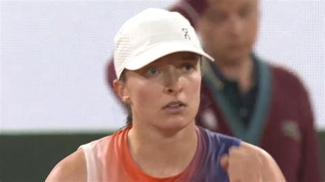 Tennis Fans Wowed by Iga Swiatek's Heroic Comeback vs..